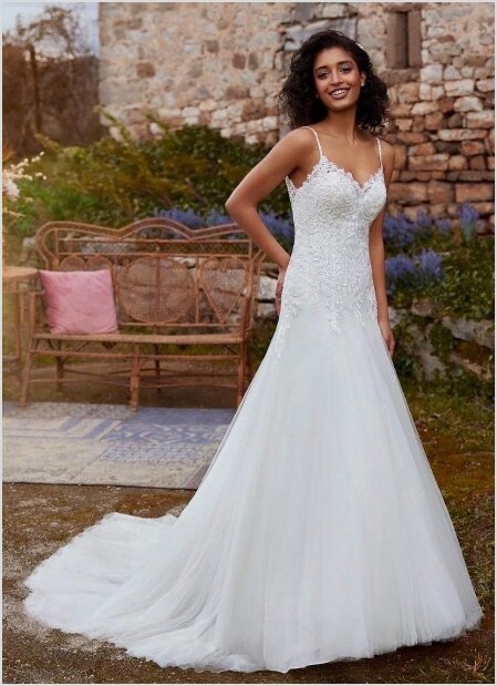 Pronovias bruidsmode. Bruidsboutique La Romance.